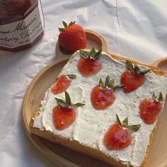 Strawberry toast