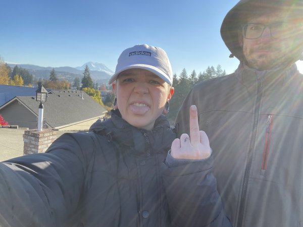 🤪🖕🏻